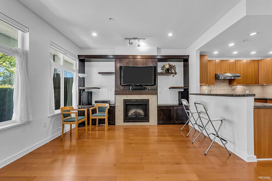 7401 Columbia Street Vancouver, BC - 8