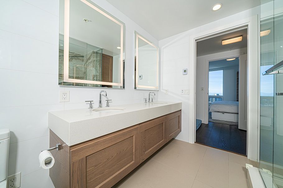 2001 5629 Birney Avenue Vancouver, BC - 20