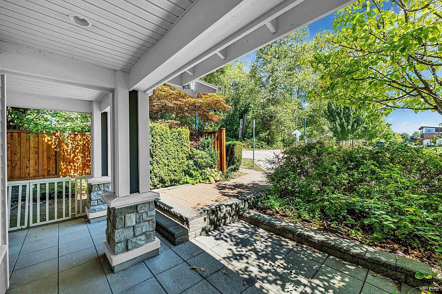 7401 Columbia Street Vancouver, BC - 28