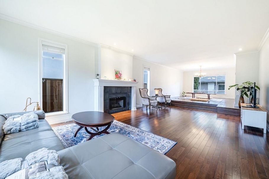 4570 W 13th Avenue Vancouver, BC - 6