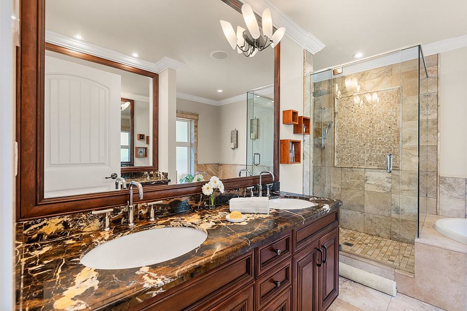 452 Tempe Crescent North Vancouver, BC - 27