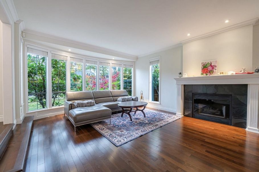 4570 W 13th Avenue Vancouver, BC - 5