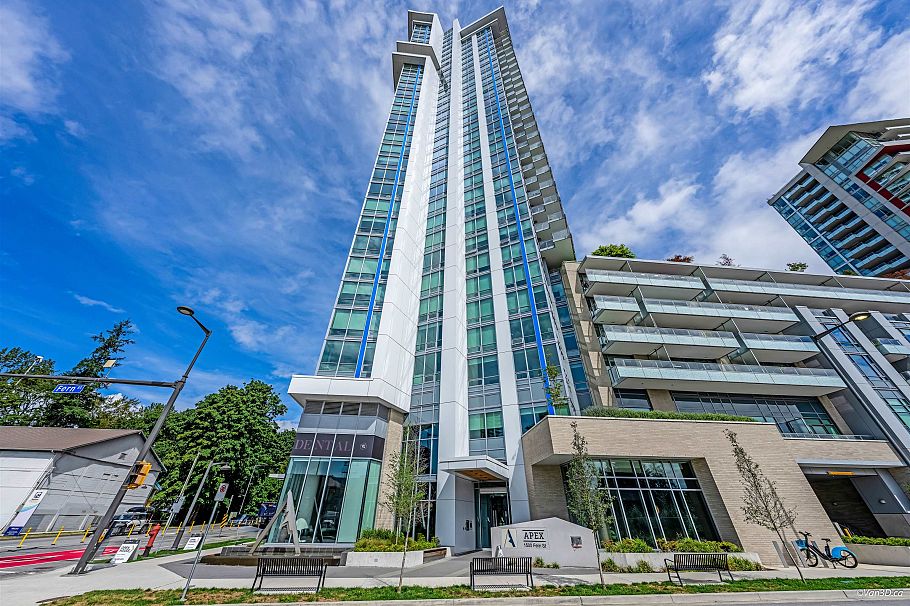 1102 1500 Fern Street North Vancouver, BC - 32