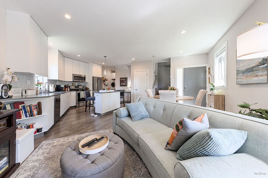 949 Hartford Place North Vancouver, BC - 11