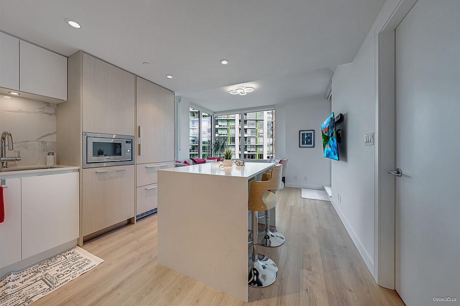 1102 1500 Fern Street North Vancouver, BC - 7