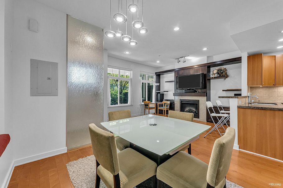 7401 Columbia Street Vancouver, BC - 6