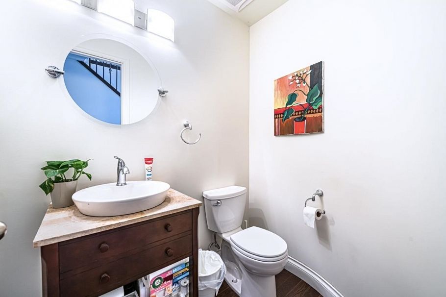 4570 W 13th Avenue Vancouver, BC - 13