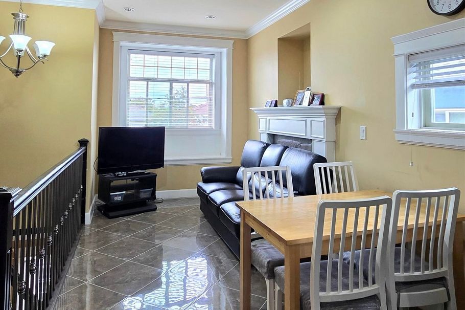 6056 Victoria Drive Vancouver, BC - 3