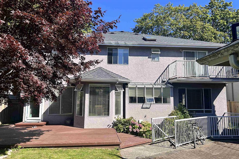 4570 W 13th Avenue Vancouver, BC - 22