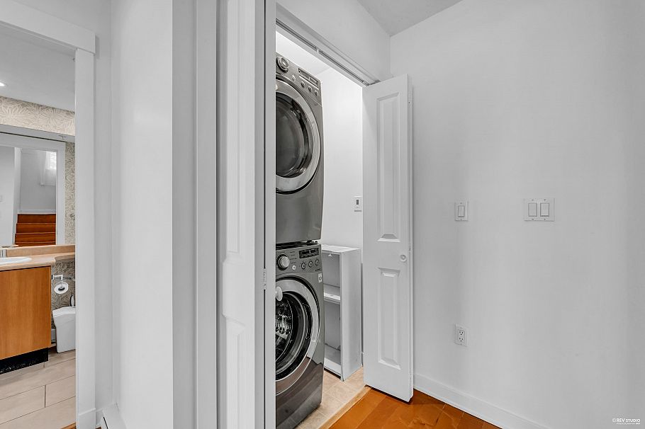 7401 Columbia Street Vancouver, BC - 20