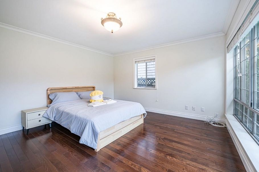 4570 W 13th Avenue Vancouver, BC - 14