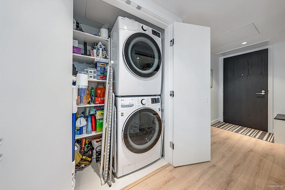 1102 1500 Fern Street North Vancouver, BC - 17