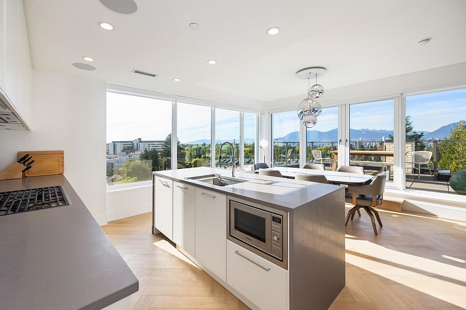 602 4685 Cambie Street Vancouver, BC - 4