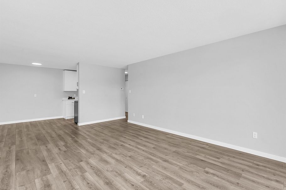 106 252 W 2nd Street North Vancouver, BC - 6