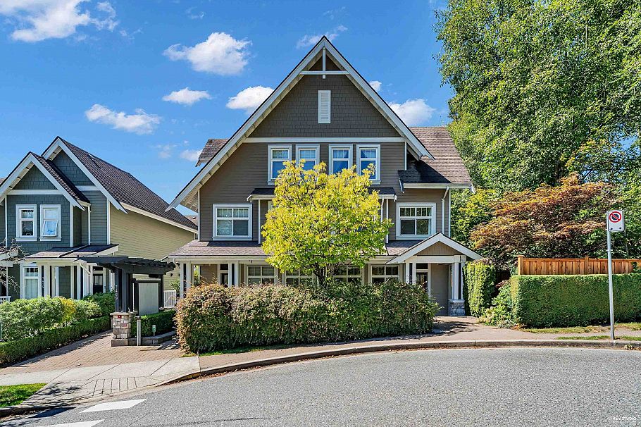 7401 Columbia Street Vancouver, BC - 30