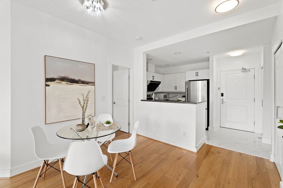 320 6328 Larkin Drive Vancouver, BC - 6