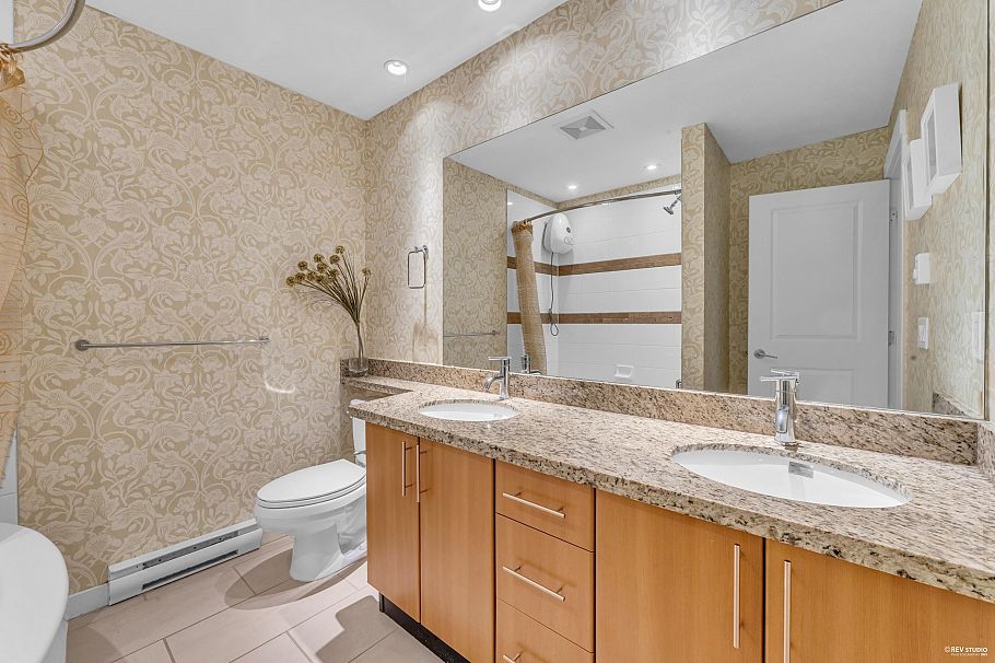 7401 Columbia Street Vancouver, BC - 22