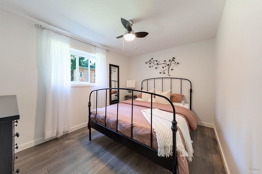 949 Hartford Place North Vancouver, BC - 19