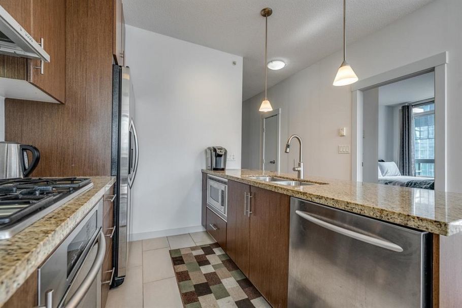 2605 1189 Melville Street Vancouver, BC - 10