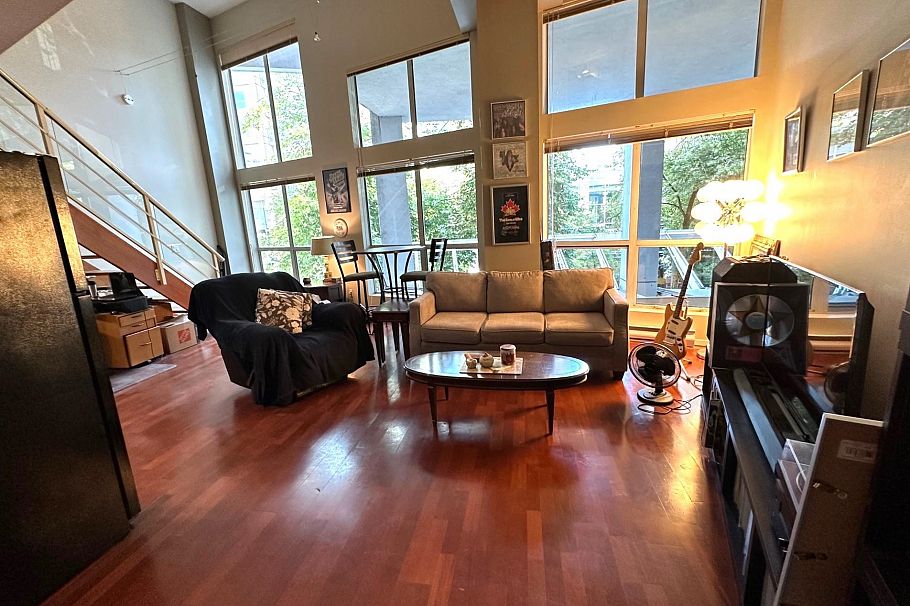 217 933 Seymour Street Vancouver, BC - 1