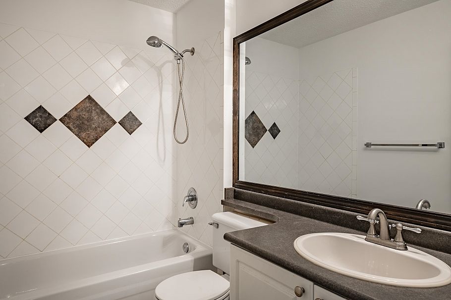 103 1688 E 8th Avenue Vancouver, BC - 13