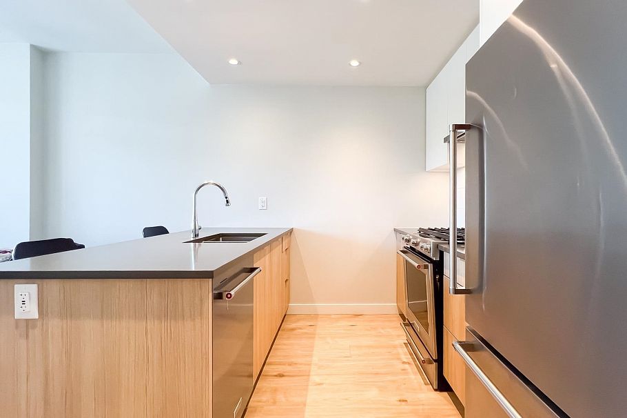 1405 3430 E Kent Avenue Vancouver, BC - 9