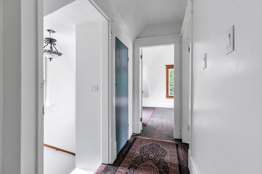 1836 E 1st Avenue Vancouver, BC - 25