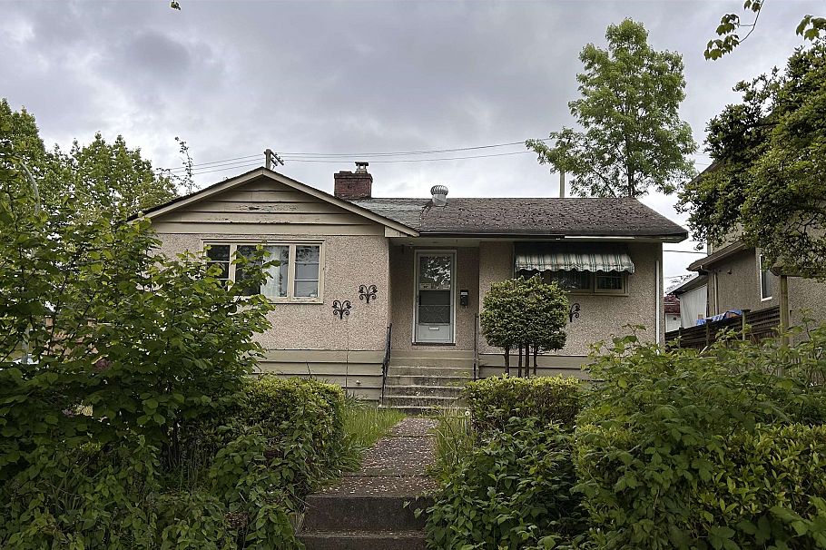 2306 Rupert Street Vancouver, BC - 3