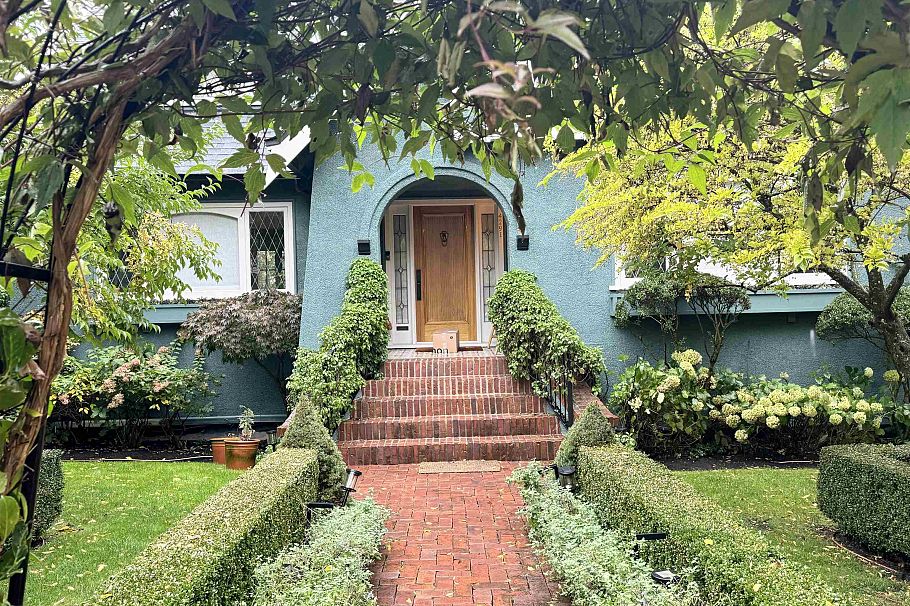 4291 W 9th Avenue Vancouver, BC - 31