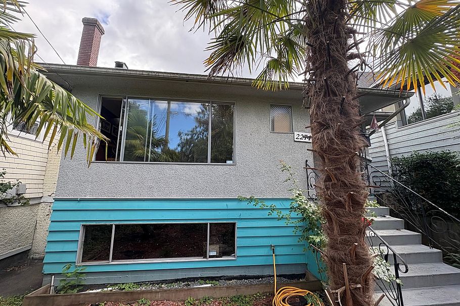 2274 Mclean Drive Vancouver, BC - 2