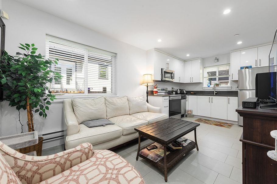 5318 Prince Edward Street Vancouver, BC - 29