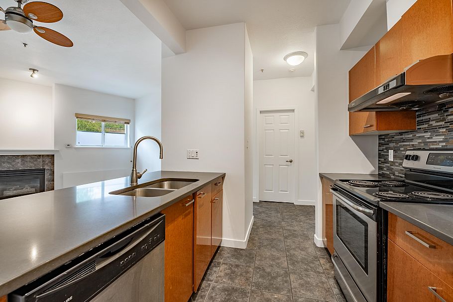 103 1688 E 8th Avenue Vancouver, BC - 2