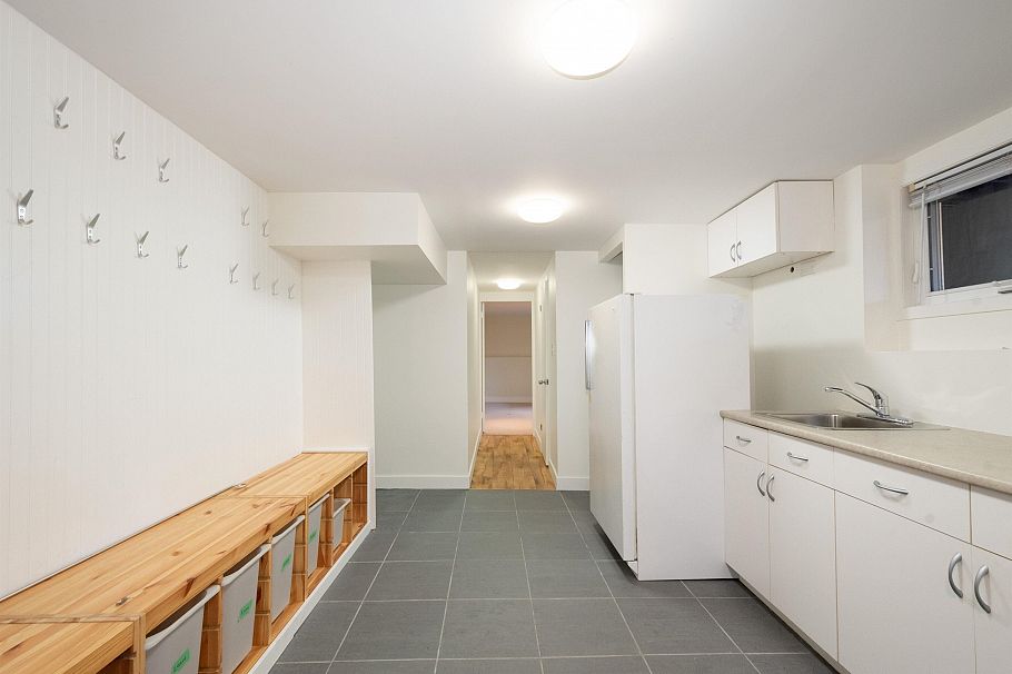 3533 W 20th Avenue Vancouver, BC - 27