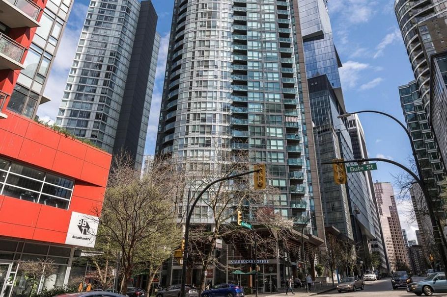 2605 1189 Melville Street Vancouver, BC - 1