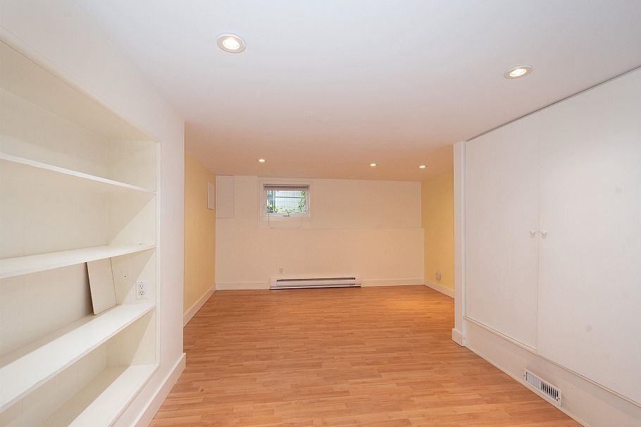 3533 W 20th Avenue Vancouver, BC - 24