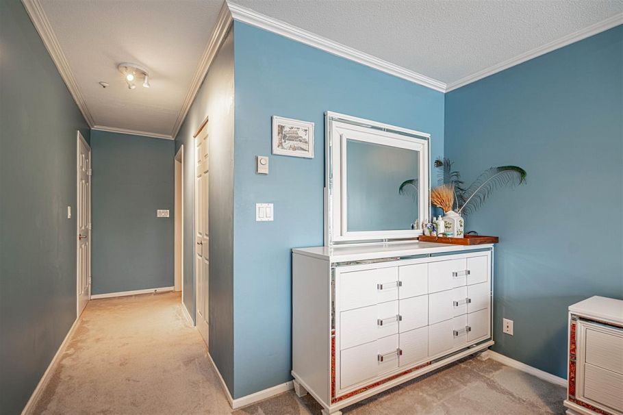 P02 223 Mountain Highway North Vancouver, BC - 8