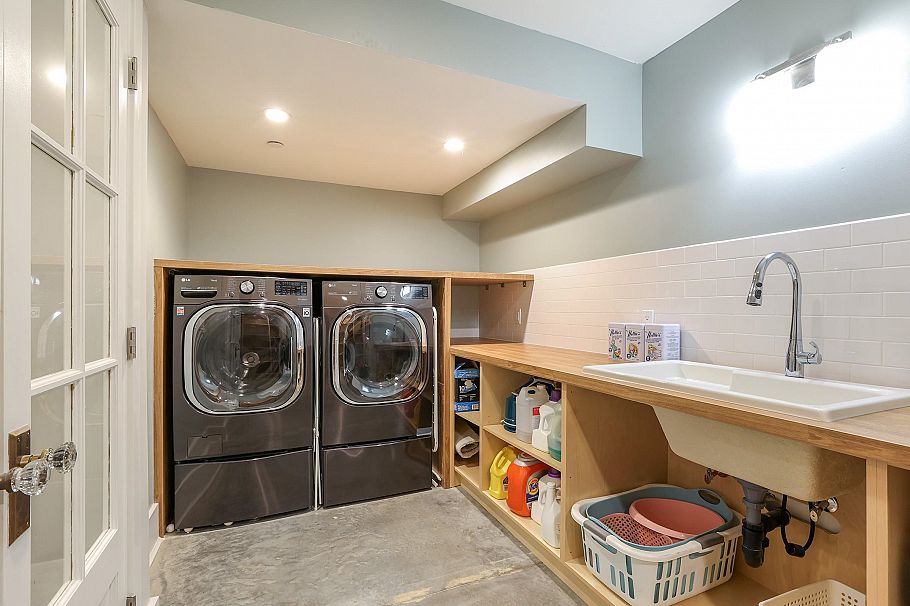 4291 W 9th Avenue Vancouver, BC - 23