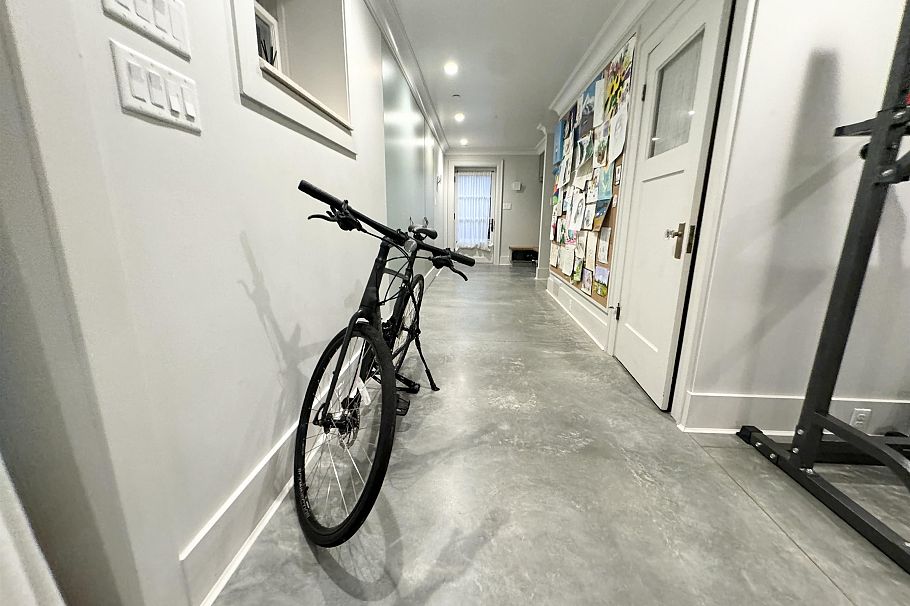 4291 W 9th Avenue Vancouver, BC - 39