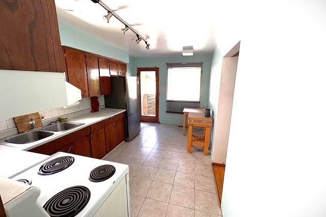 2274 Mclean Drive Vancouver, BC - 8