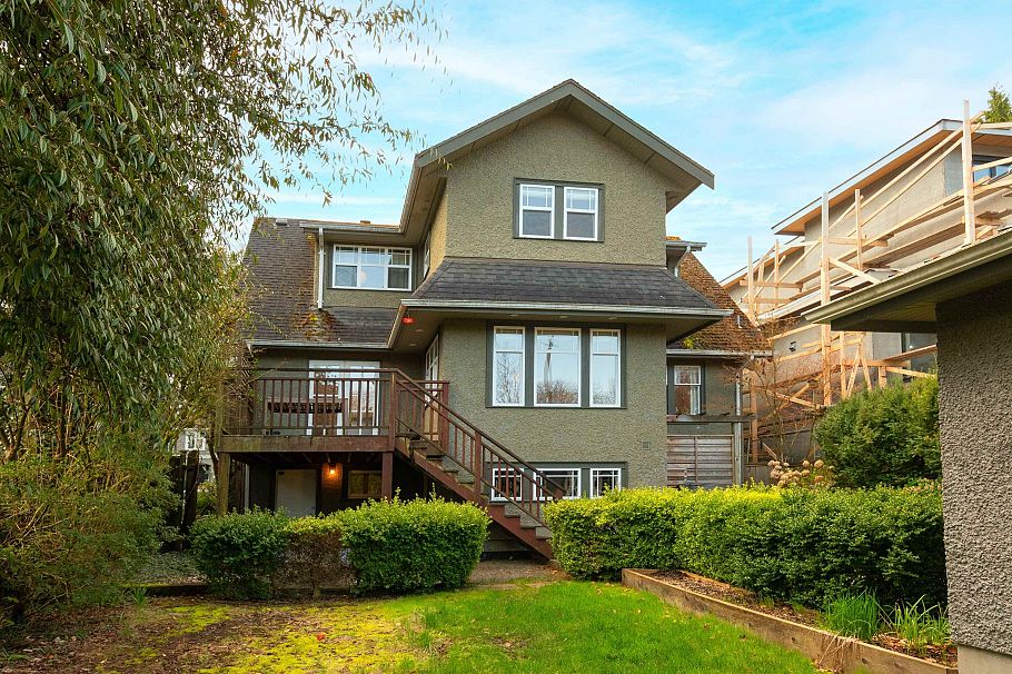 3533 W 20th Avenue Vancouver, BC - 36