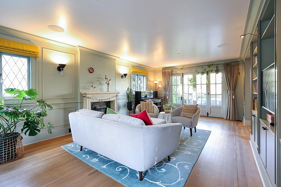 4291 W 9th Avenue Vancouver, BC - 2