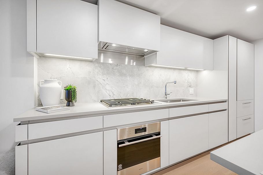 2404 889 Pacific Street Vancouver, BC - 8