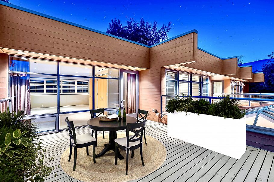 687 Beachview Drive North Vancouver, BC - 34