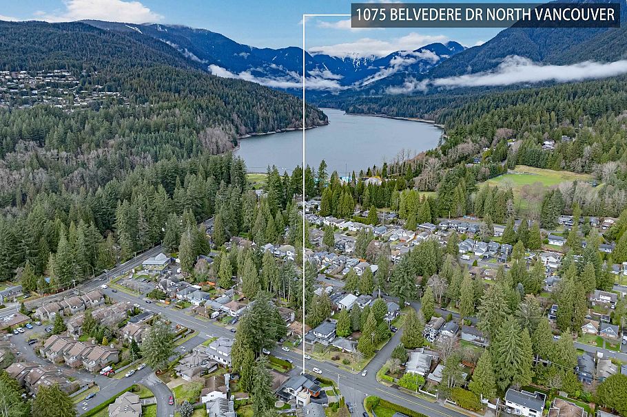 1075 Belvedere Drive North Vancouver, BC - 2
