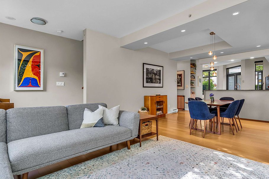 180 W 6th Street North Vancouver, BC - 6