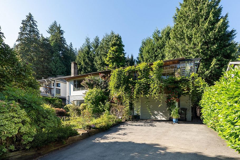 1422 Kilmer Road North Vancouver, BC - 37