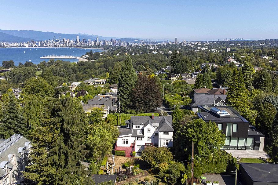 1937 Tolmie Street Vancouver, BC - 2