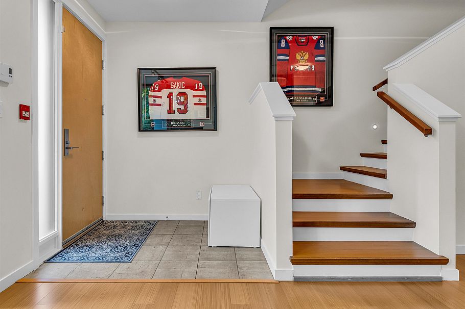 180 W 6th Street North Vancouver, BC - 19