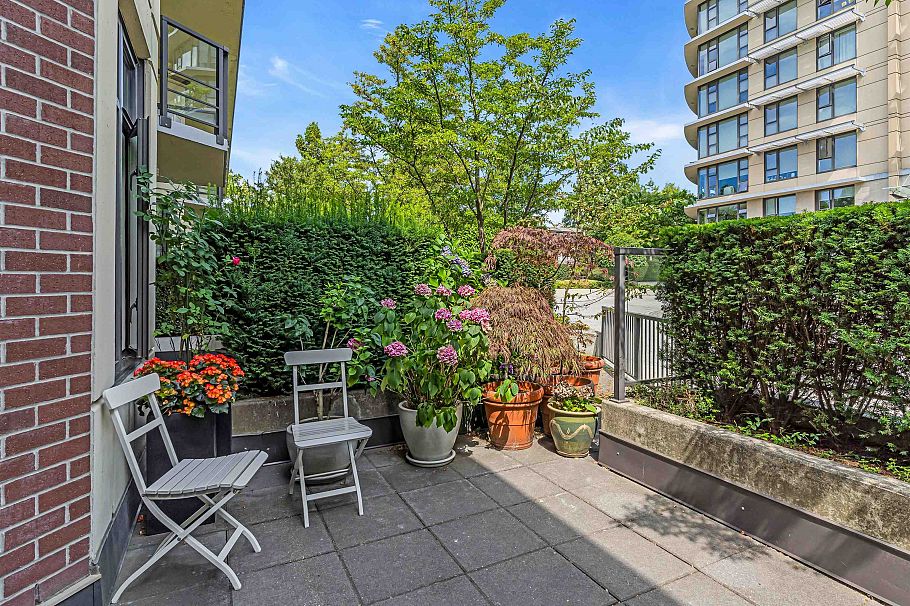 180 W 6th Street North Vancouver, BC - 23