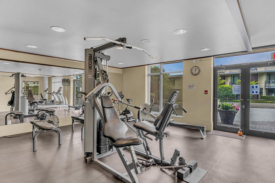 180 W 6th Street North Vancouver, BC - 26